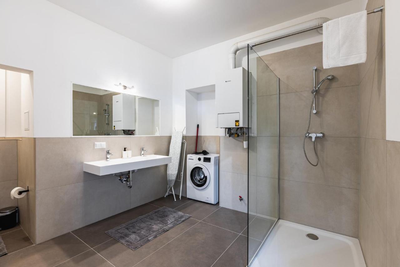 Newley Renovated Apartment Next To Hannovermarkt Viena Exterior foto
